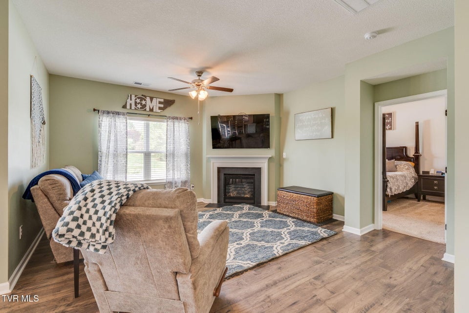 Photo #12: 1063 Pampas Drive