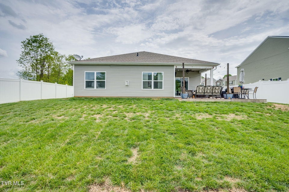 Photo #31: 1063 Pampas Drive