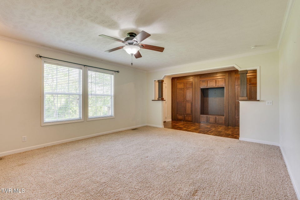 Photo #9: 474 Thornburg Road
