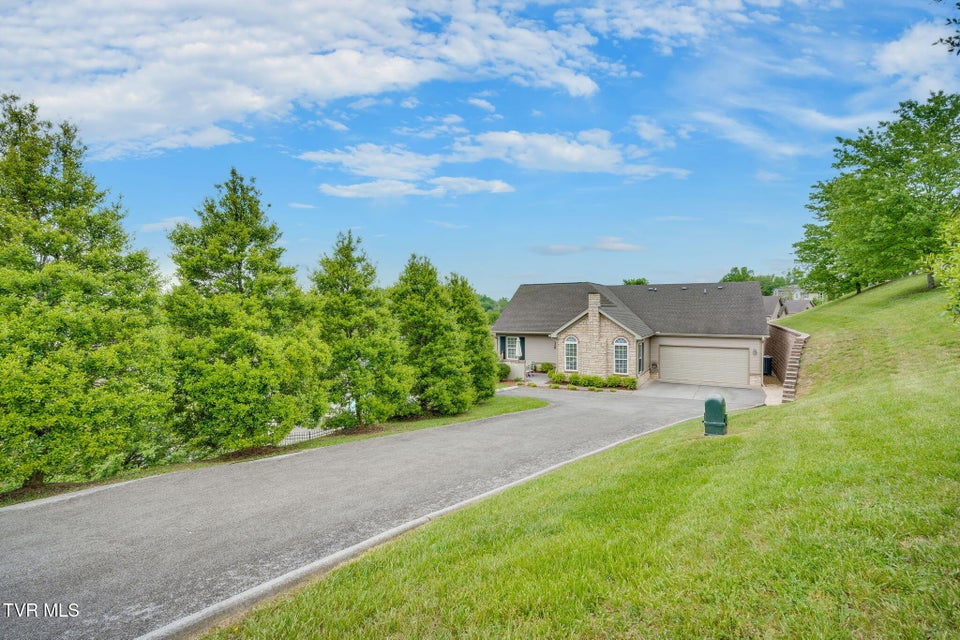 Photo #4: 1710 Skyland Falls Court