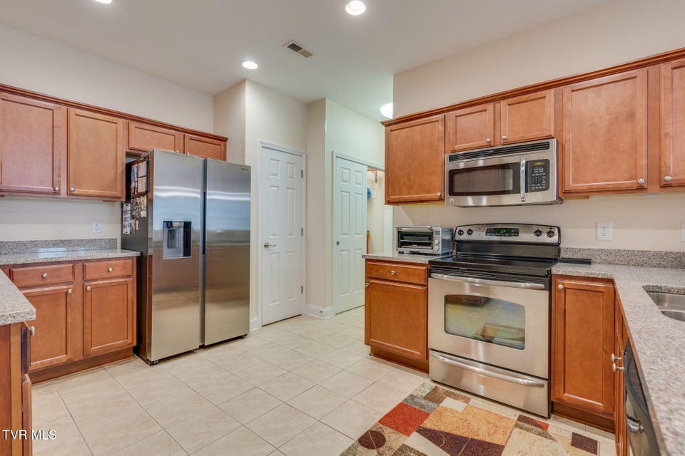 Photo #13: 1710 Skyland Falls Court
