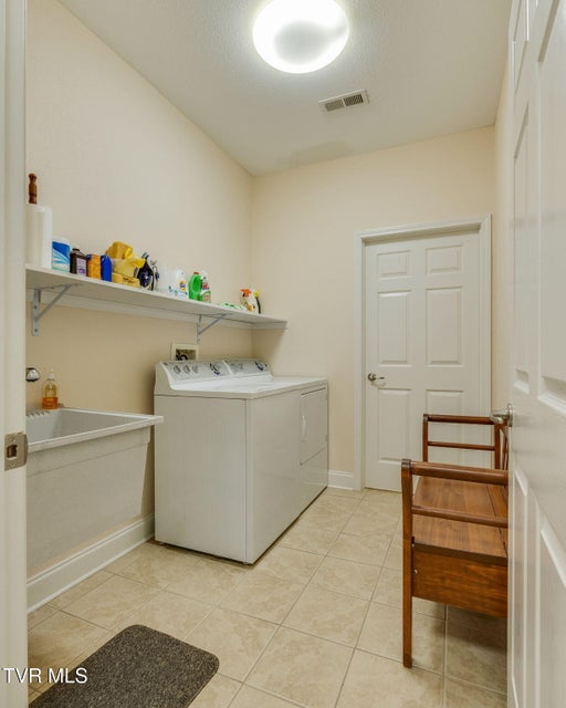 Photo #27: 1710 Skyland Falls Court