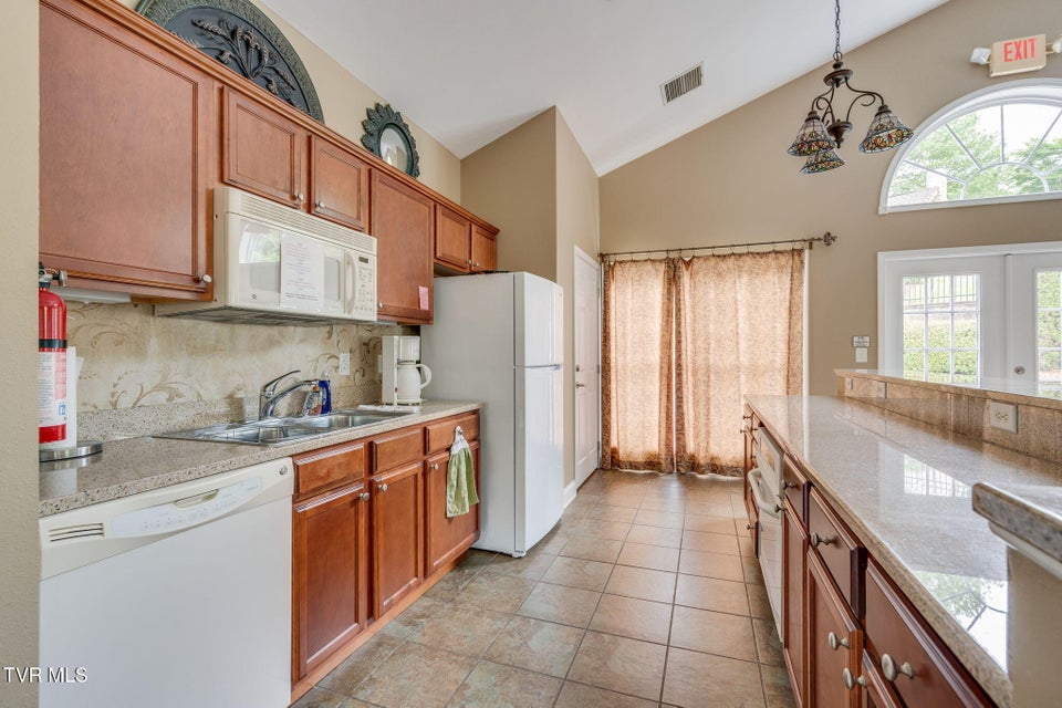 Photo #31: 1710 Skyland Falls Court