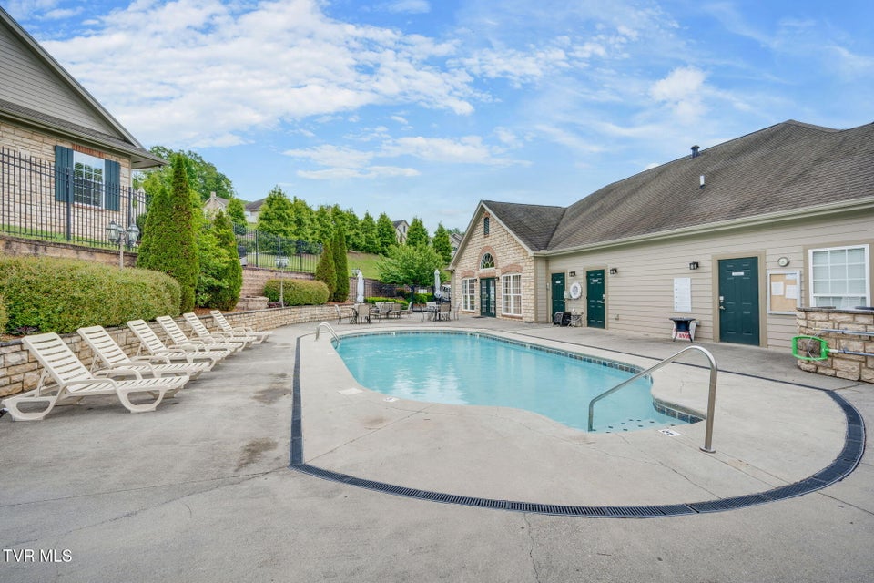 Photo #34: 1710 Skyland Falls Court