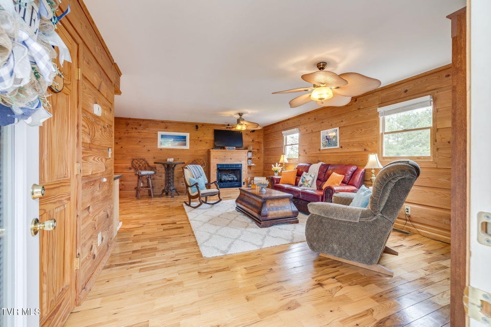 Photo #46: 12138 Dettor Road