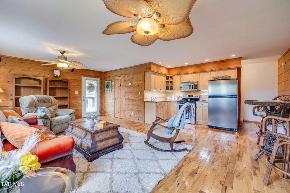 Photo #49: 12138 Dettor Road