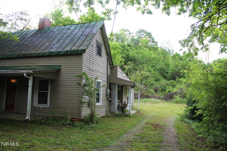 Photo #3: 119 Red Row Rd Road