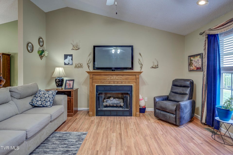 Photo #19: 115 Maple Ridge Drive