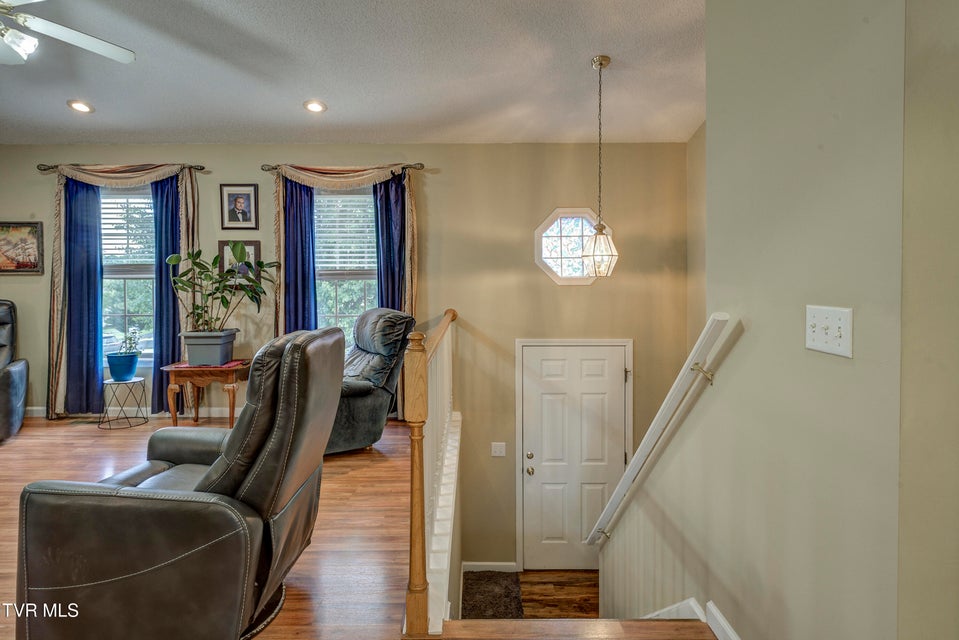 Photo #27: 115 Maple Ridge Drive