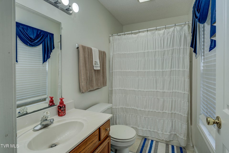 Photo #38: 115 Maple Ridge Drive