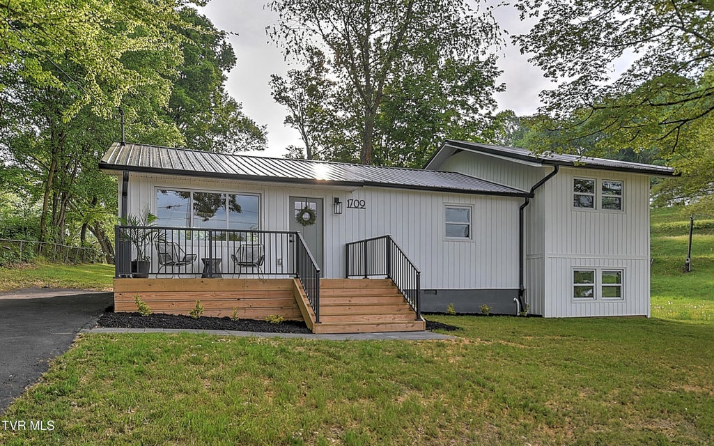 Photo #2: 1709 Maryland Avenue