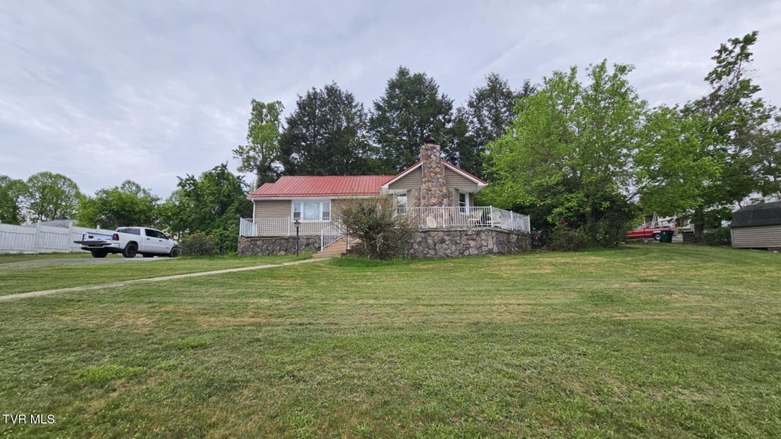 Photo #2: 616 Kiser Avenue