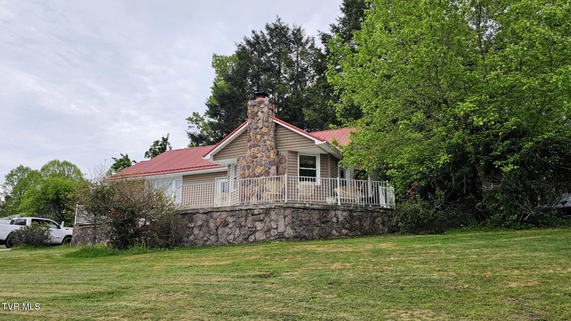 Photo #4: 616 Kiser Avenue