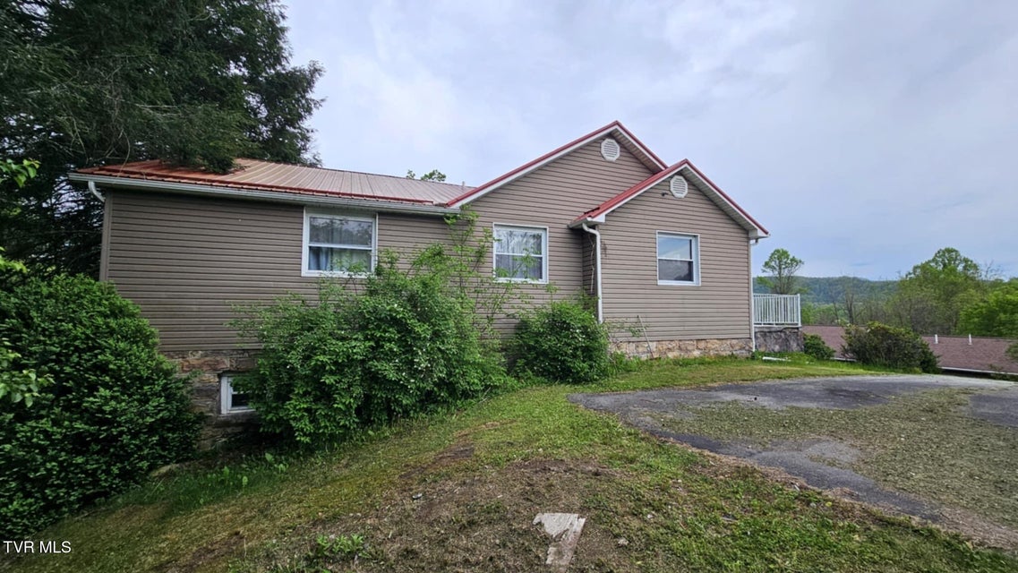 Photo #9: 616 Kiser Avenue