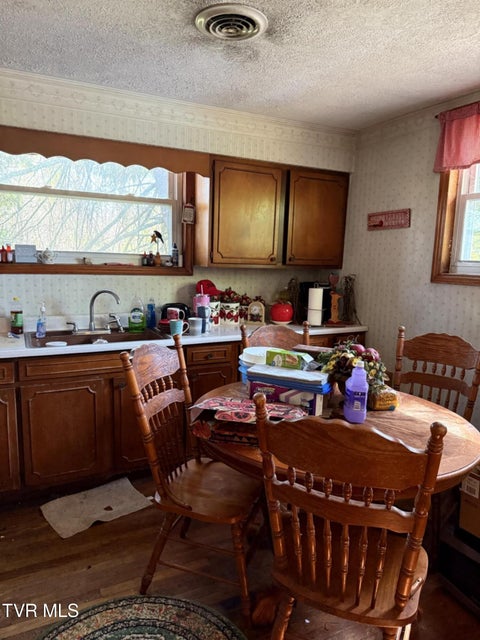 Photo #16: 616 Kiser Avenue