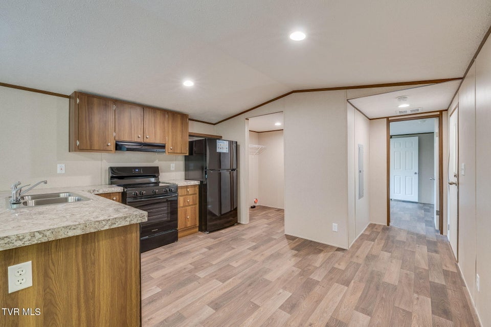 Photo #6: 1249 Marcum Avenue