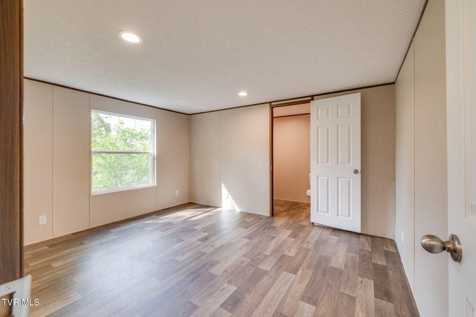 Photo #11: 1249 Marcum Avenue