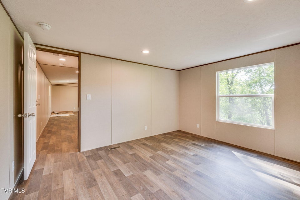 Photo #12: 1249 Marcum Avenue