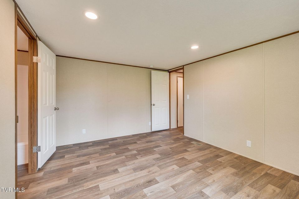 Photo #13: 1249 Marcum Avenue