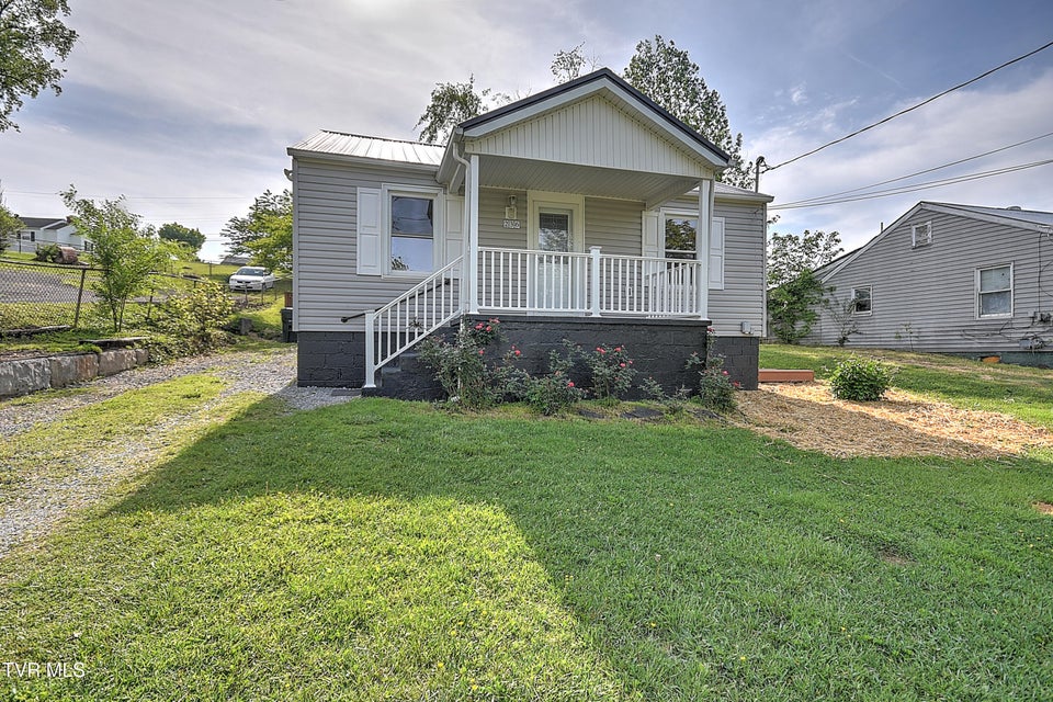 Photo #2: 236 Beaver Street
