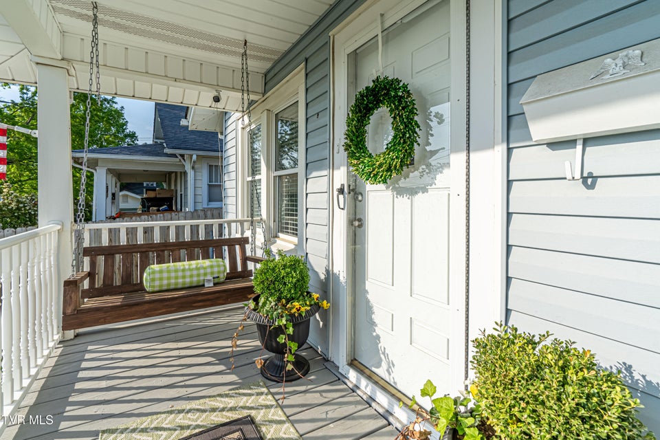 Photo #3: 719 Vernon Street