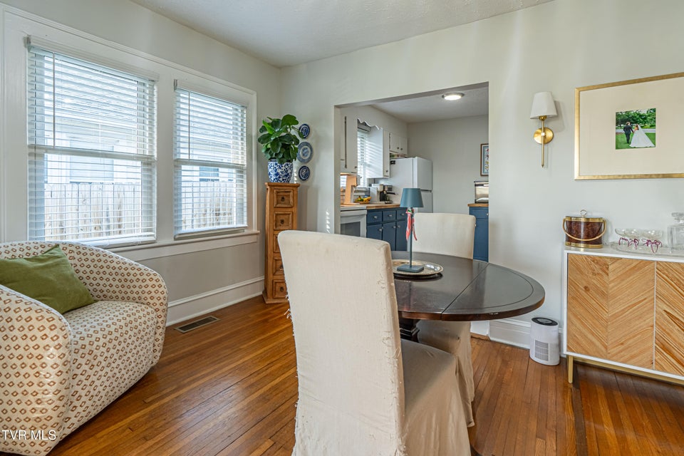 Photo #10: 719 Vernon Street