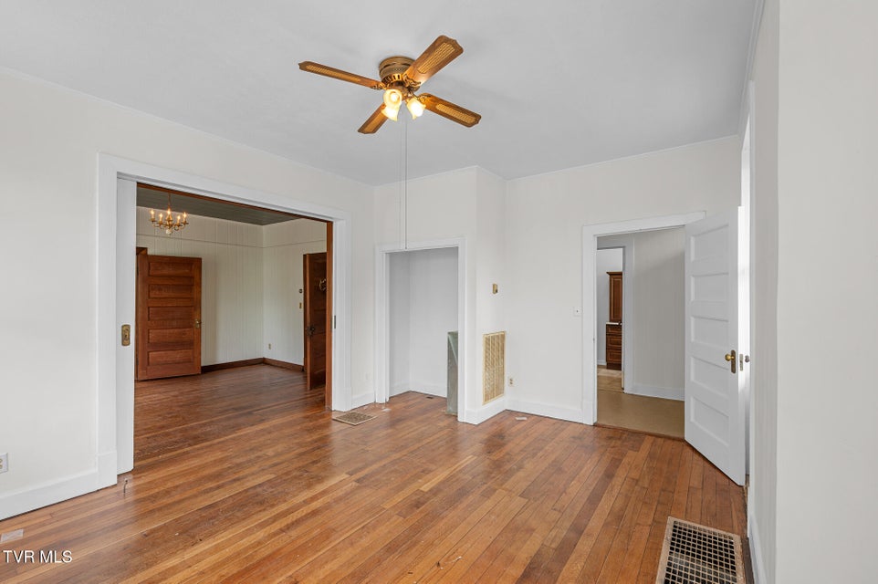 Photo #27: 243 Mason Place