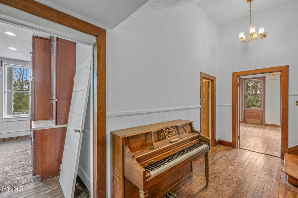 Photo #35: 243 Mason Place