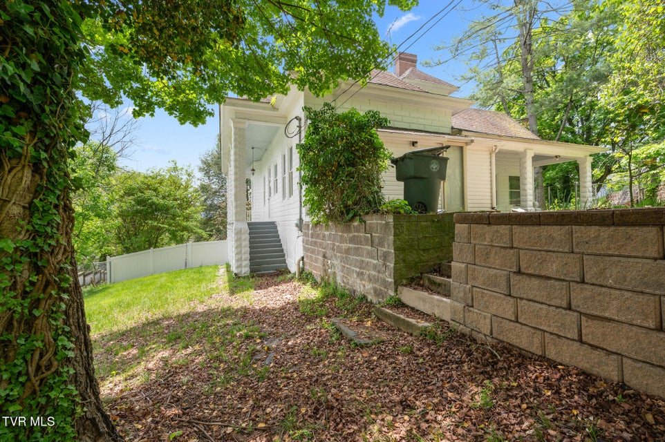 Photo #64: 243 Mason Place