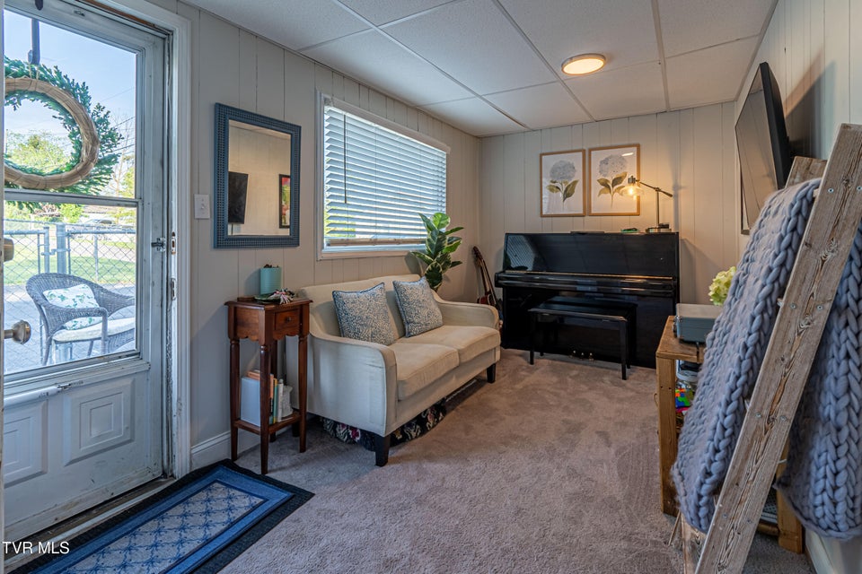 Photo #23: 719 Vernon Street