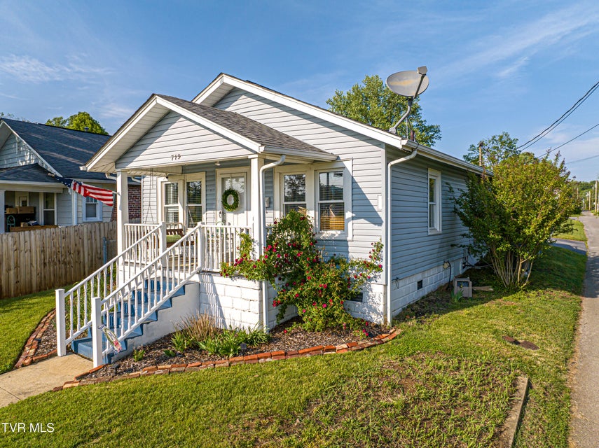 Photo #44: 719 Vernon Street