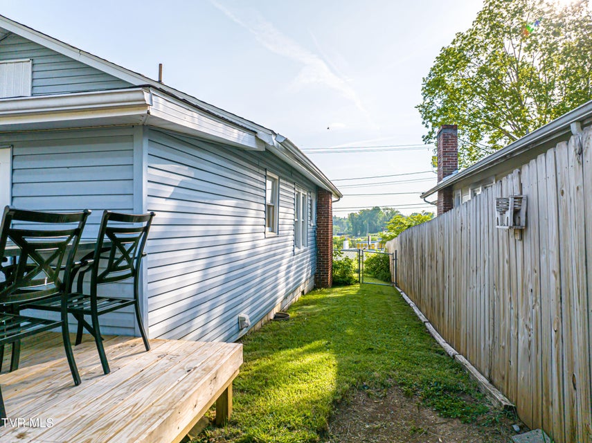 Photo #59: 719 Vernon Street