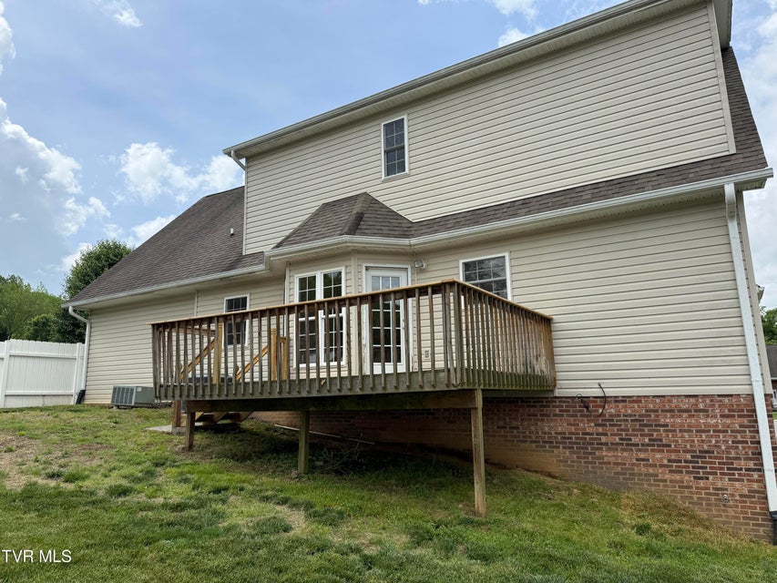 Photo #5: 241 Sunnyfield Drive