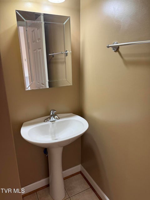 Photo #17: 241 Sunnyfield Drive