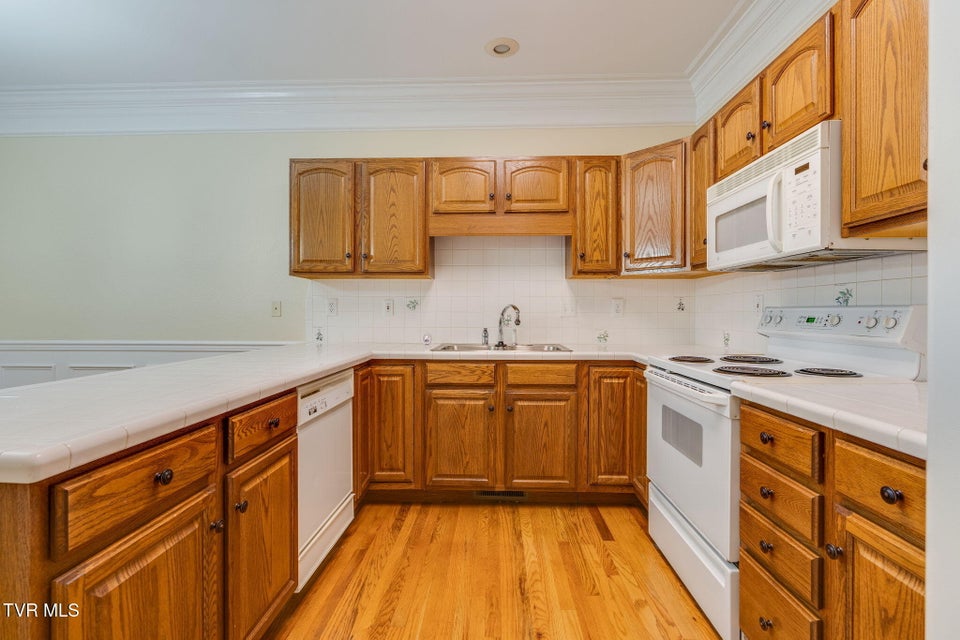 Photo #13: 4111 Nickleby Court