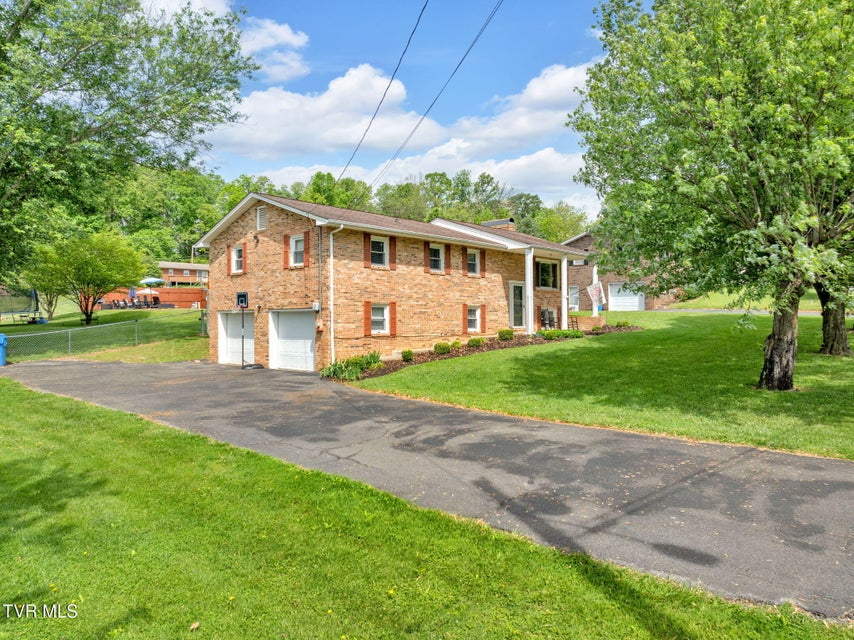 Photo #2: 1105 Greenlee Drive