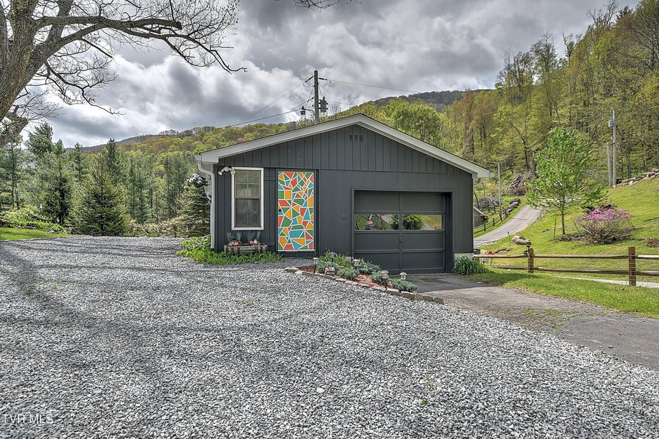 Photo #61: 190 Roanwood Road Road