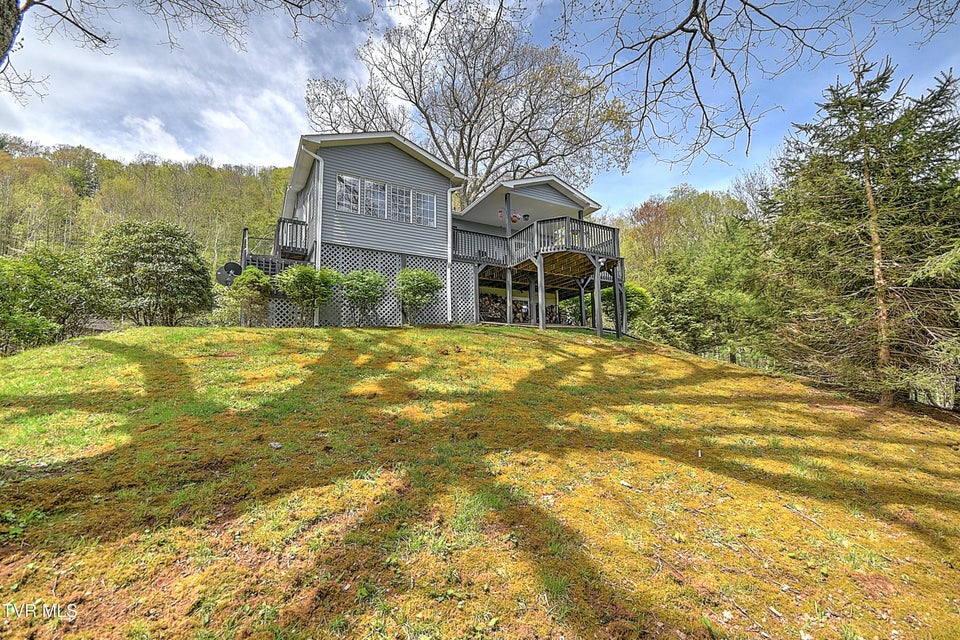 Photo #72: 190 Roanwood Road Road