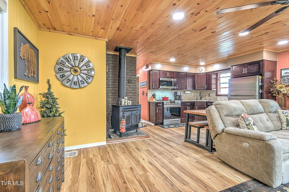 Photo #6: 190 Roanwood Road Road