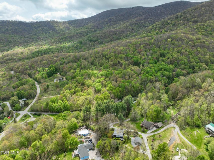 Photo #91: 190 Roanwood Road Road
