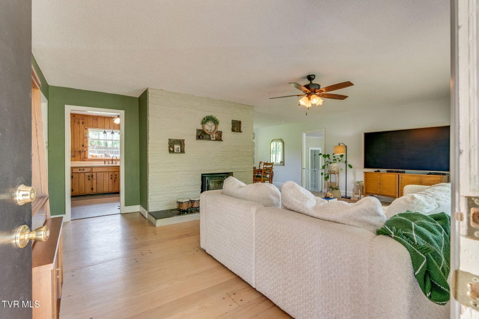 Photo #5: 625 Vance Drive