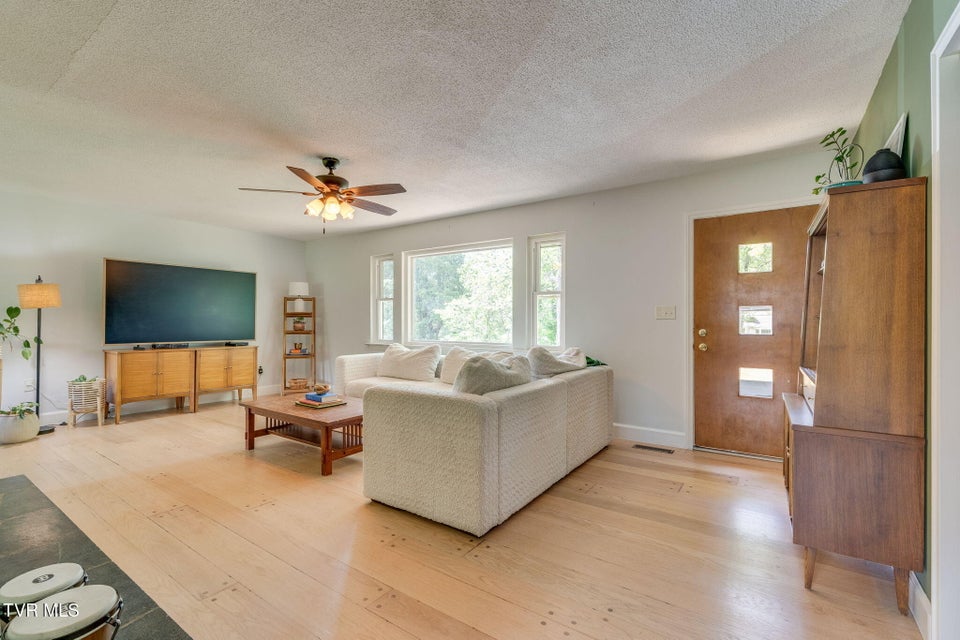 Photo #6: 625 Vance Drive