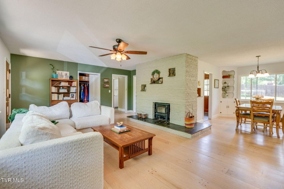 Photo #8: 625 Vance Drive