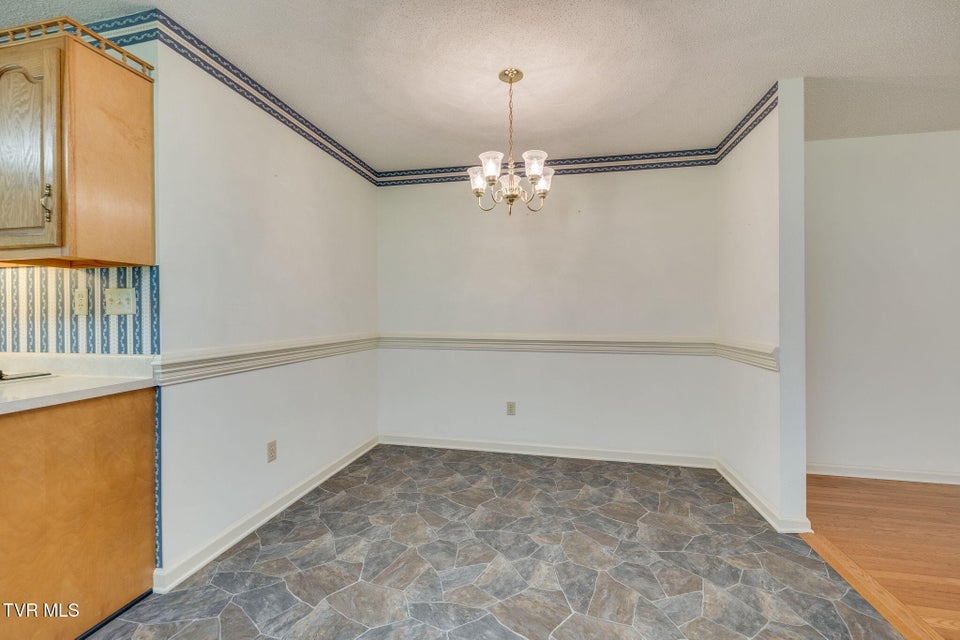 Photo #14: 2114 Bloomingdale Road