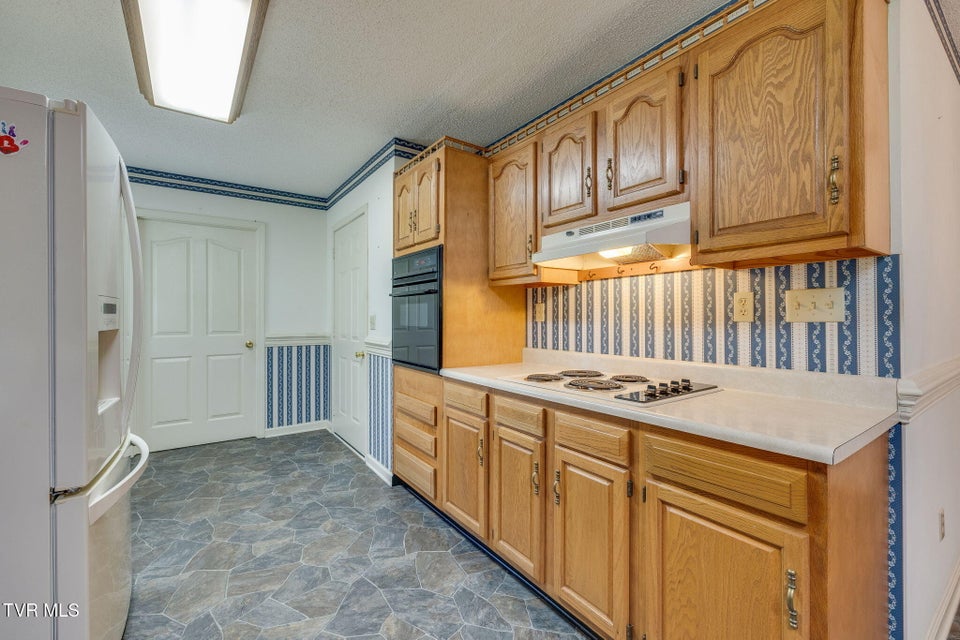 Photo #16: 2114 Bloomingdale Road