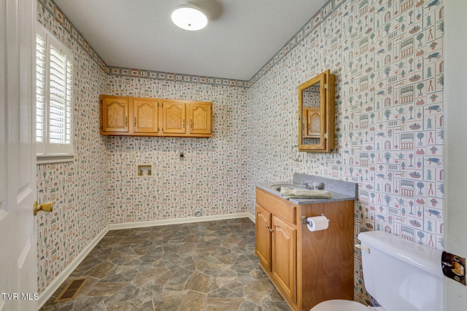 Photo #29: 2114 Bloomingdale Road