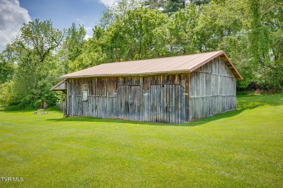 Photo #51: 2114 Bloomingdale Road