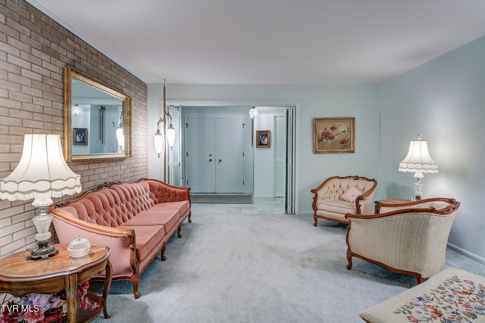 Photo #8: 600 Valley Avenue