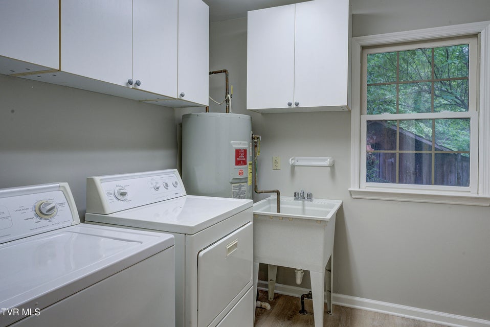 Photo #31: 239 Cabindale Road