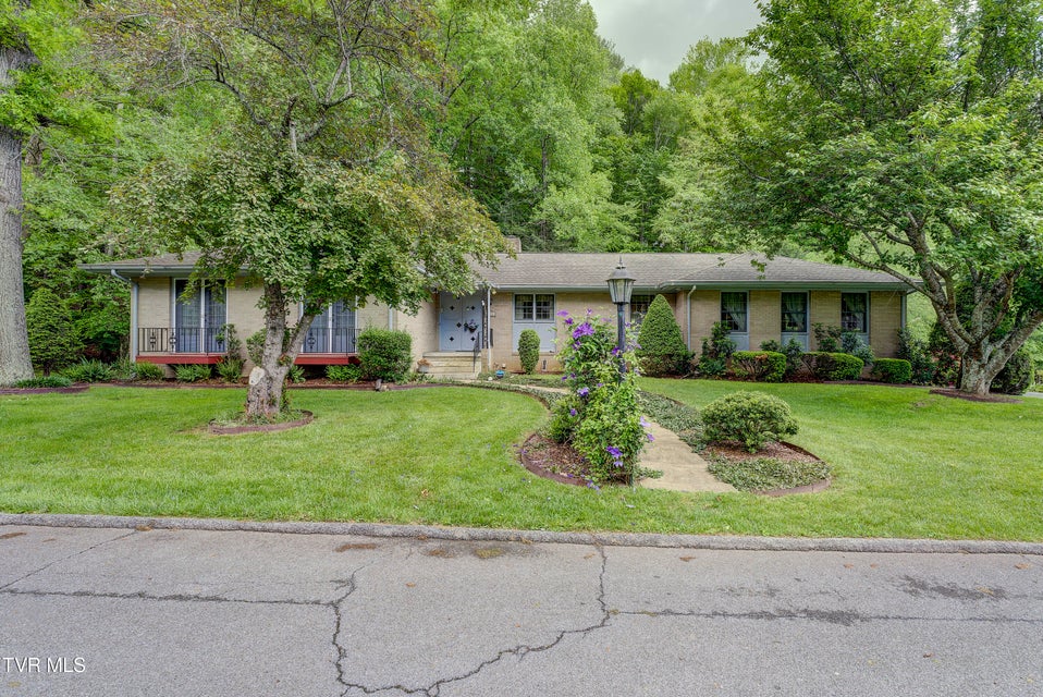 Photo #2: 600 Valley Avenue